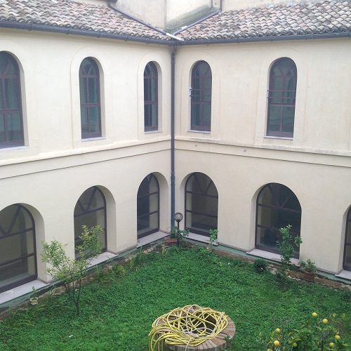 chiostro.jpg