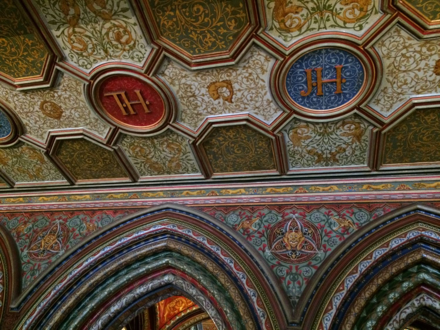hall-ceiling.jpg